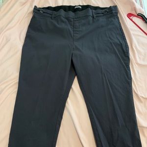 Plus size cropped pants